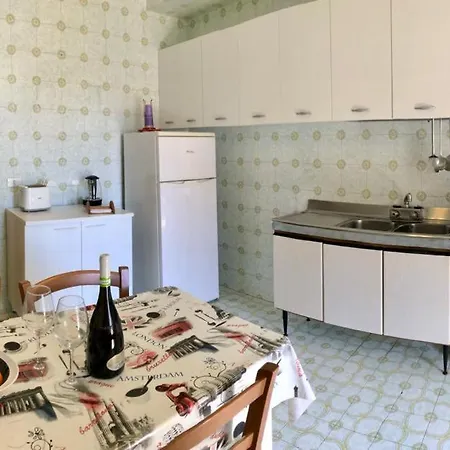 Lungomare Apartment