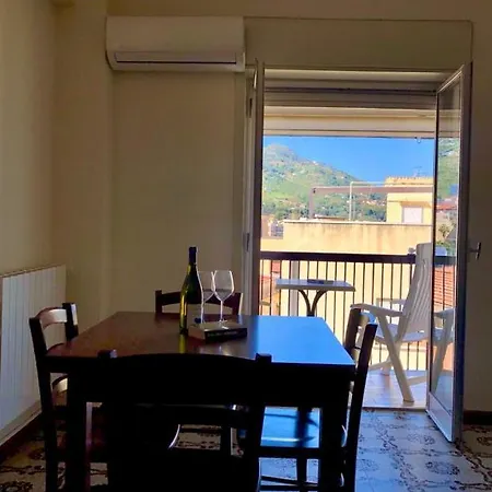 Lungomare Apartment